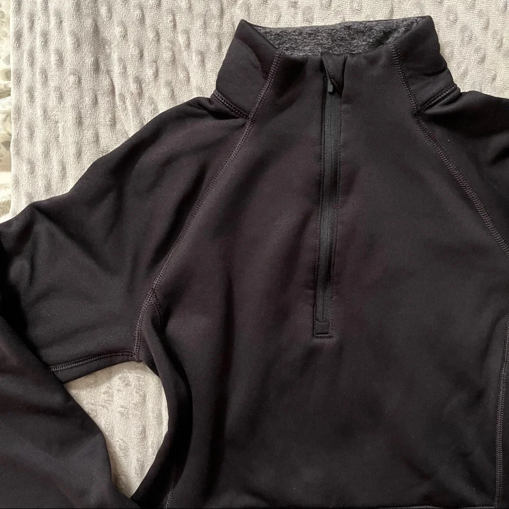 EUC Old Navy athleasure sweatshirt - Picture 5 of 16